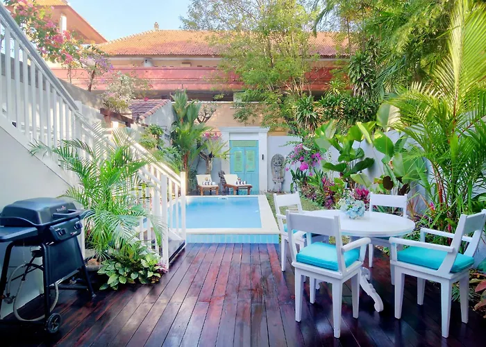 アパート Selasih House